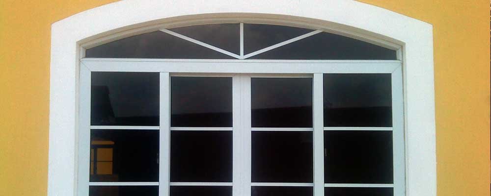 Ventanería en uPVC y Aluminio Ventanería en uPVC y Aluminio